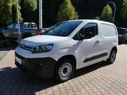 Weiß Gebraucht 2023 Citroën Berlingo Van / Kleinbus | 20.990 € (Fairer Preis)