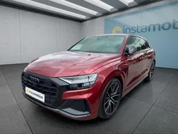 Rot Gebraucht 2023 Audi Q8 S-Line SUV | 76.699 € (Teuer)