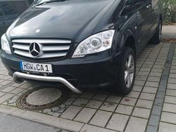 Schwarz Gebraucht 2011 Mercedes Vito Van / Kleinbus | 13.999 € (Fairer Preis)