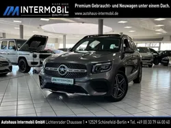 Mercedes GLB220