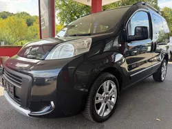 Schwarz Gebraucht 2010 Fiat Qubo Trekking Van / Kleinbus | 3.490 € (Fairer Preis)