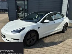 Weiß Gebraucht 2021 Tesla Model 3 RWD Limousine | 26.500 € (Fairer Preis)