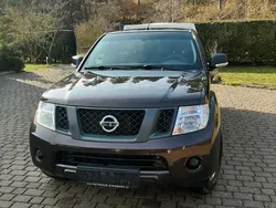 Braun Gebraucht 2014 Nissan Navara XE Abholung | 21.000 € (Teuer)