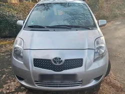 Silber Gebraucht 2006 Toyota Yaris Kleinwagen | 3.100 € (Fairer Preis)