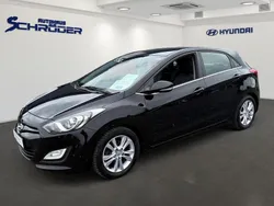 Schwarz Gebraucht 2014 Hyundai i30 Trend Limousine | 9.750 € (Etwas zu teuer)
