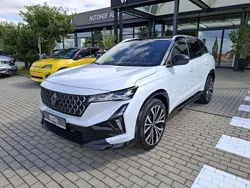 Perlmuttweiß metallic, black Neu 2025 Renault Austral Techno SUV | 36.580 € (Fairer Preis)