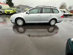 Silber Gebraucht 2009 VW Golf VI Trendline Kombi | 880 € (Guter Preis)