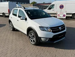 Weiß Gebraucht 2015 Dacia Sandero Stepway Kleinwagen | 5.650 € (Guter Preis)