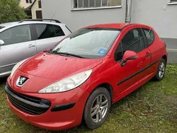 Rot Gebraucht 2007 Peugeot 207 Coupé | 1.350 € (Guter Preis)