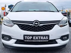 Weiß Gebraucht 2017 Opel Zafira Van / Kleinbus | 13.500 € (Fairer Preis)