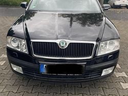 Schwarz Gebraucht 2008 Skoda Octavia Kombi | 3.300 €