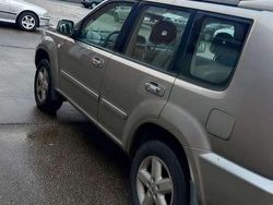 Grau Gebraucht 2005 Nissan X-Trail SUV | 2.600 € (Guter Preis)