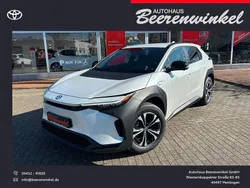 Weiß Neu 2025 Toyota bZ4X SUV | 39.870 € (Fairer Preis)