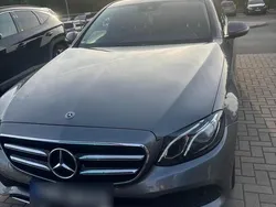 Grau Gebraucht 2019 Mercedes E220 Limousine | 27.000 € (Guter Preis)