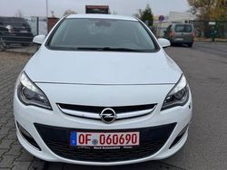 Weiß Gebraucht 2012 Opel Astra Limousine | 5.500 € (Fairer Preis)