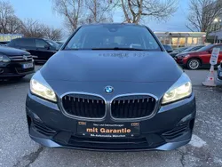 Grau Gebraucht 2020 BMW 218 Gran Tourer Sport Line Van / Kleinbus | 13.950 € (Fairer Preis)
