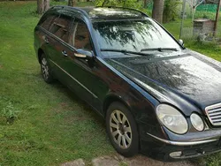 Schwarz Gebraucht 2005 Mercedes E240 Kombi | 1.400 €