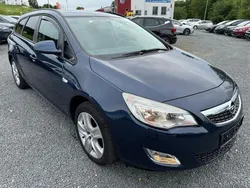 Blau Gebraucht 2011 Opel Astra Kombi | 3.990 € (Guter Preis)