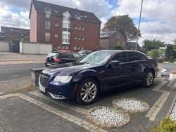 Blau Gebraucht 2015 Chrysler 300C Limousine | 18.500 € (Teuer)