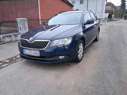 Blau Gebraucht 2013 Skoda Superb Kombi | 8.900 € (Guter Preis)