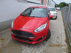 Rot Gebraucht 2015 Ford Fiesta Ambiente Kleinwagen | 5.000 € (Fairer Preis)