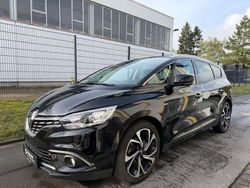 Schwarz Gebraucht 2017 Renault Scénic IV Bose Edition Van / Kleinbus | 11.290 € (Etwas zu teuer)