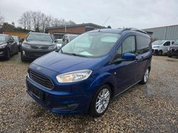 Blau Gebraucht 2014 Ford Tourneo Courier Titanium Van / Kleinbus | 5.499 € (Fairer Preis)