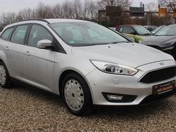 Silber Gebraucht 2016 Ford Focus Trend Kombi | 5.990 € (Fairer Preis)