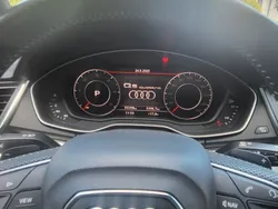 Grau Gebraucht 2019 Audi Q5 Sport SUV | 34.999 € (Fairer Preis)