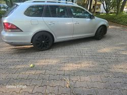 Grau Gebraucht 2011 VW Golf VI Comfortline Kombi | 3.300 € (Etwas zu teuer)
