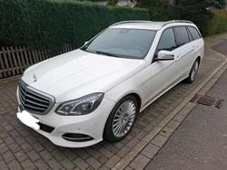 Weiß Gebraucht 2015 Mercedes E300 Elegance Kombi | 11.750 € (Guter Preis)