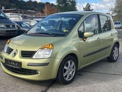 Grün Gebraucht 2004 Renault Modus Van / Kleinbus | 1.490 € (Guter Preis)