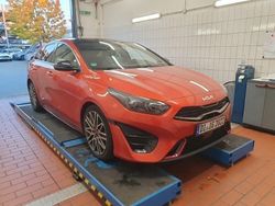 Orange Gebraucht 2022 Kia ProCeed GT Kleinwagen | 19.500 € (Fairer Preis)