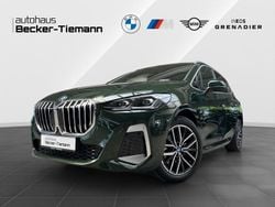 Sanremo green Gebraucht 2024 BMW 230e Active Tourer M Sport Van / Kleinbus | 39.889 € (Etwas zu teuer)