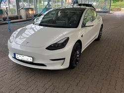 Weiß Gebraucht 2022 Tesla Model 3 Limousine | 34.900 € (Fairer Preis)