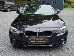 Schwarz Gebraucht 2012 BMW 320 Comfort Edition Kombi | 10.499 € (Guter Preis)