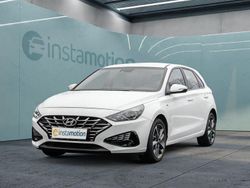 Weiß Gebraucht 2022 Hyundai i30 Limousine | 18.049 € (Fairer Preis)