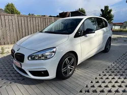 Weiß Gebraucht 2016 BMW 218 Active Tourer Sport Line Van / Kleinbus | 14.300 € (Guter Preis)