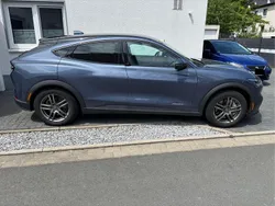 Blau Gebraucht 2021 Ford Mustang Mach-E Standard Range SUV | 23.000 € (Fairer Preis)