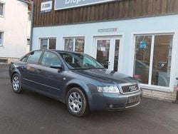 Grau Gebraucht 2004 Audi A4 Limousine | 890 € (Superpreis)