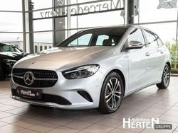 Lack hightechsilber Gebraucht 2024 Mercedes B200 Progressive Van / Kleinbus | 30.900 € (Guter Preis)