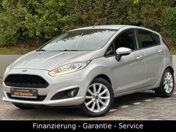 Silber Gebraucht 2017 Ford Fiesta Celebration Kleinwagen | 7.490 € (Fairer Preis)