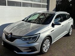Silber Gebraucht 2022 Renault Mégane IV Business Limousine | 14.990 € (Fairer Preis)