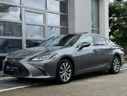 Mercury grey Gebraucht 2020 Lexus ES300H Limousine | 30.890 € (Etwas zu teuer)