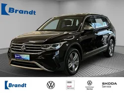 Deep black perleffekt (metallic) Gebraucht 2022 VW Tiguan Allspace Elegance SUV | 31.590 € (Superpreis)