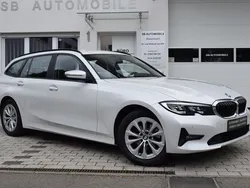 Mineralweiss metallic Gebraucht 2022 BMW 320 Kombi | 21.999 € (Superpreis)