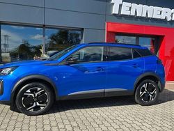 Blau Gebraucht 2024 Peugeot 2008 Allure SUV | 19.900 € (Superpreis)