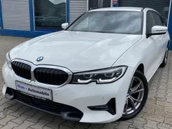 Alpinweiss iii Gebraucht 2022 BMW 320 M Sport Kombi | 24.950 € (Guter Preis)