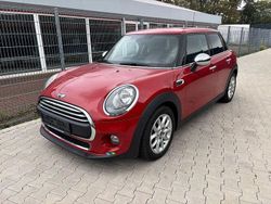 Rot Gebraucht 2017 Mini ONE Kleinwagen | 10.900 € (Guter Preis)