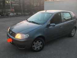 Grau Gebraucht 2006 Fiat Punto Kleinwagen | 1.600 € (Etwas zu teuer)